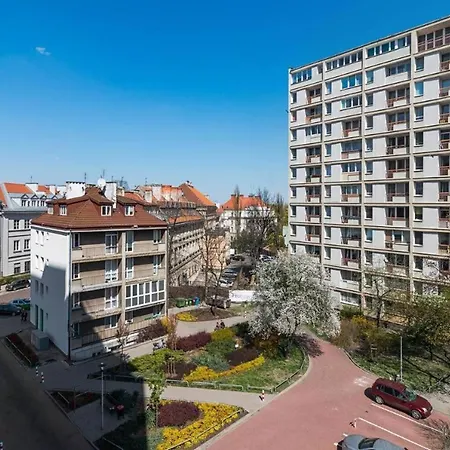 Urban Chic - City Center - - Solidarnosci 64 Warsaw